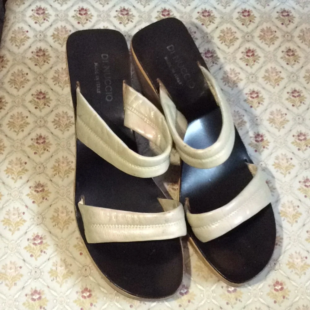 Di Nuccio Platform Sandals Pearlized